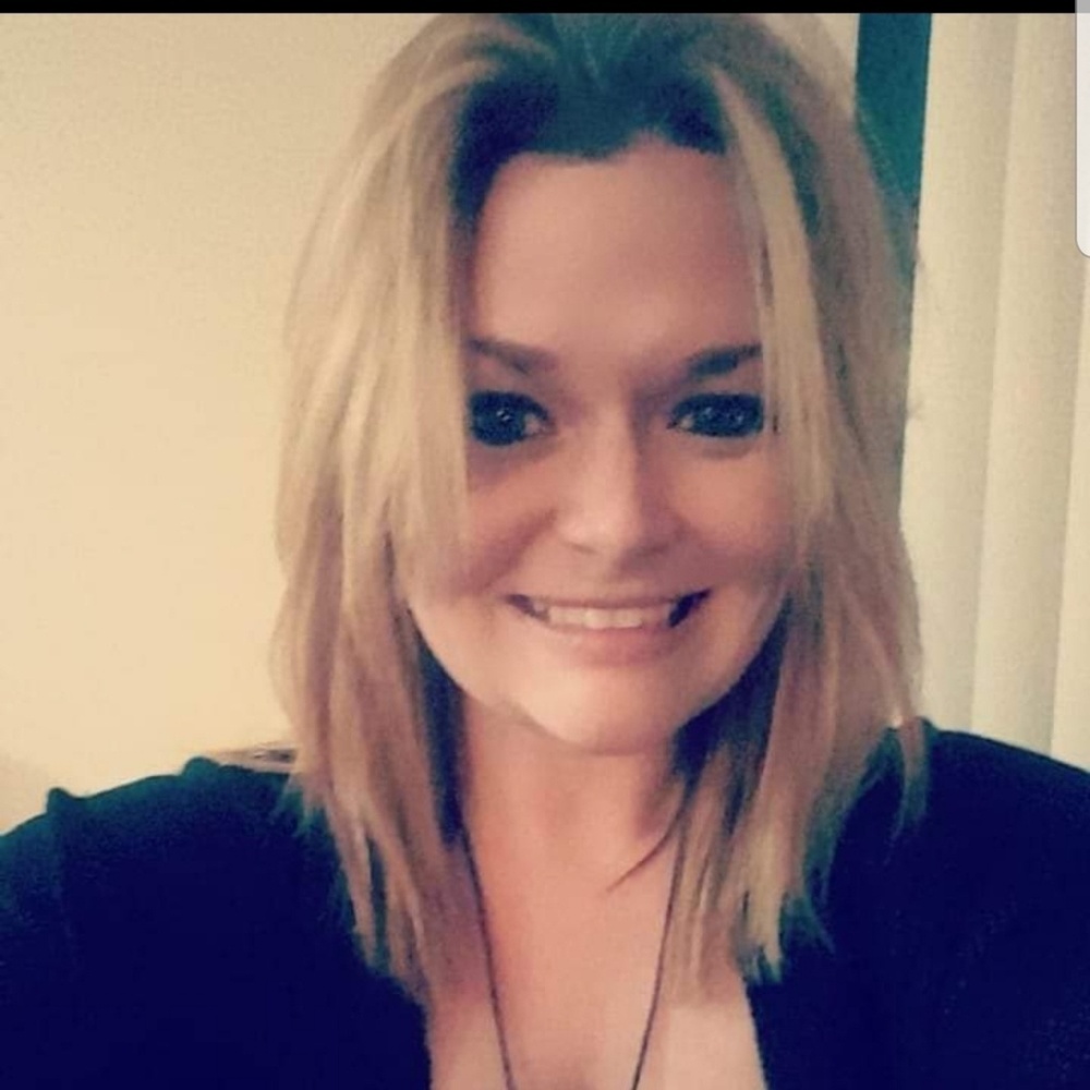 Meet your Posher, Desiree